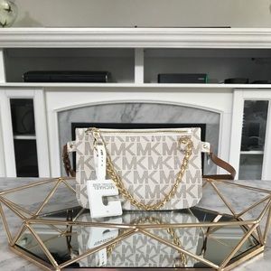 🆕 Michael Kors Belt Bag w/pull Chain, Vanilla, XL